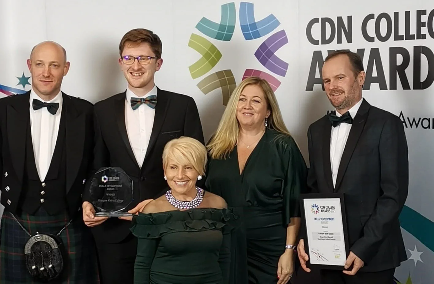 Lorna presents Glasgow Kelvin College with prestigious award