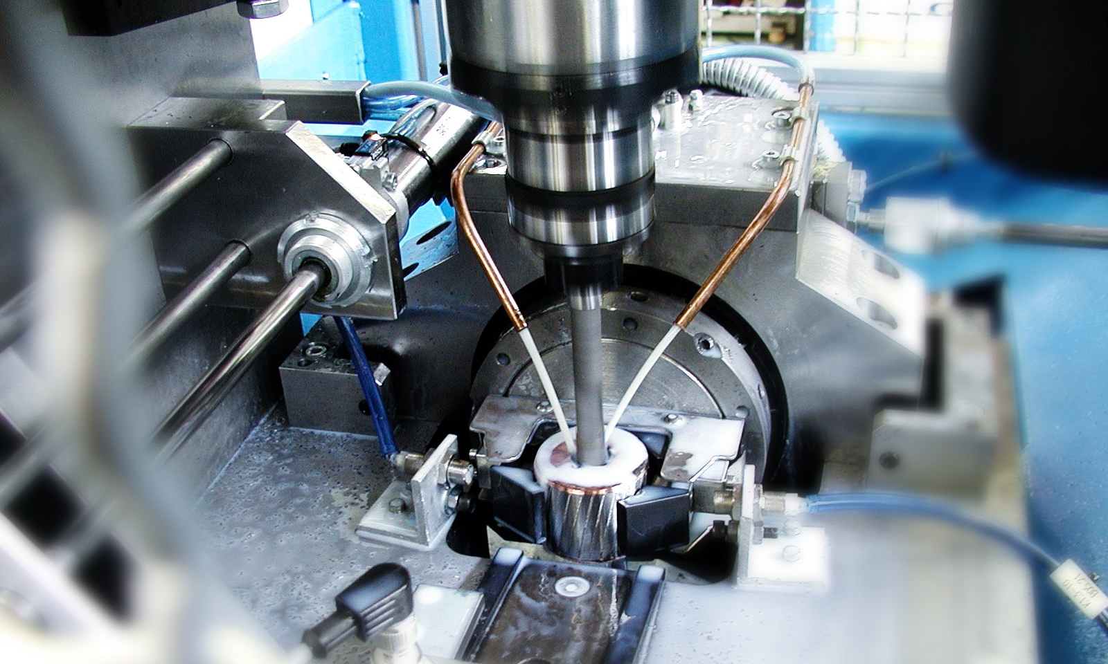 MACHINE CENTER System developed to machine the rotor in a water pump