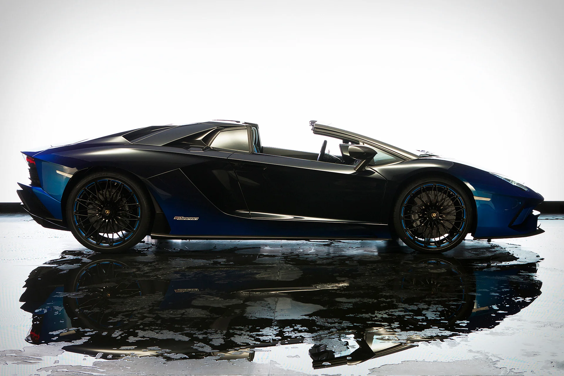 Aventador-s-roadster-dtkmen.jpg