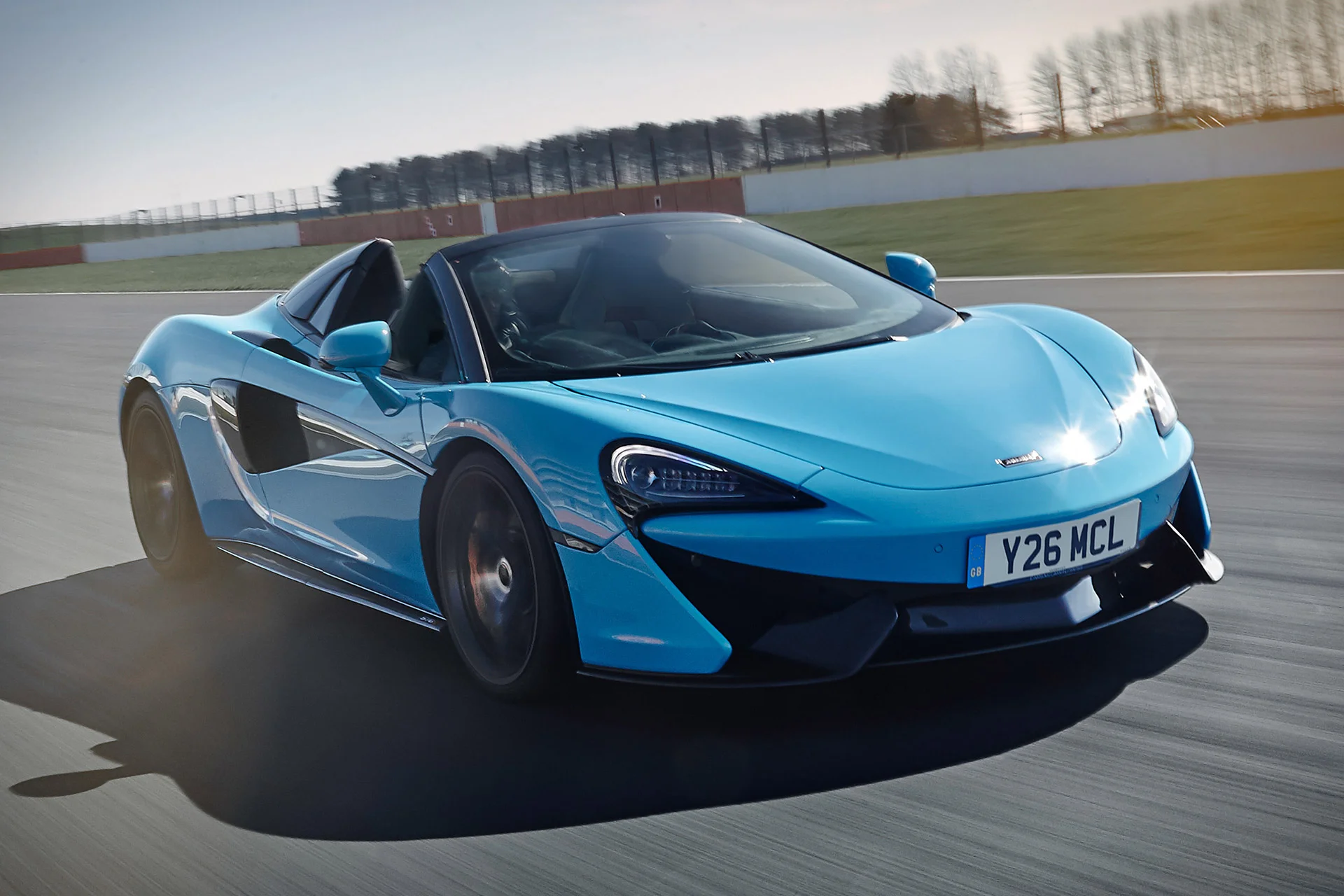 mclaren-570s-spider-track-1.jpg