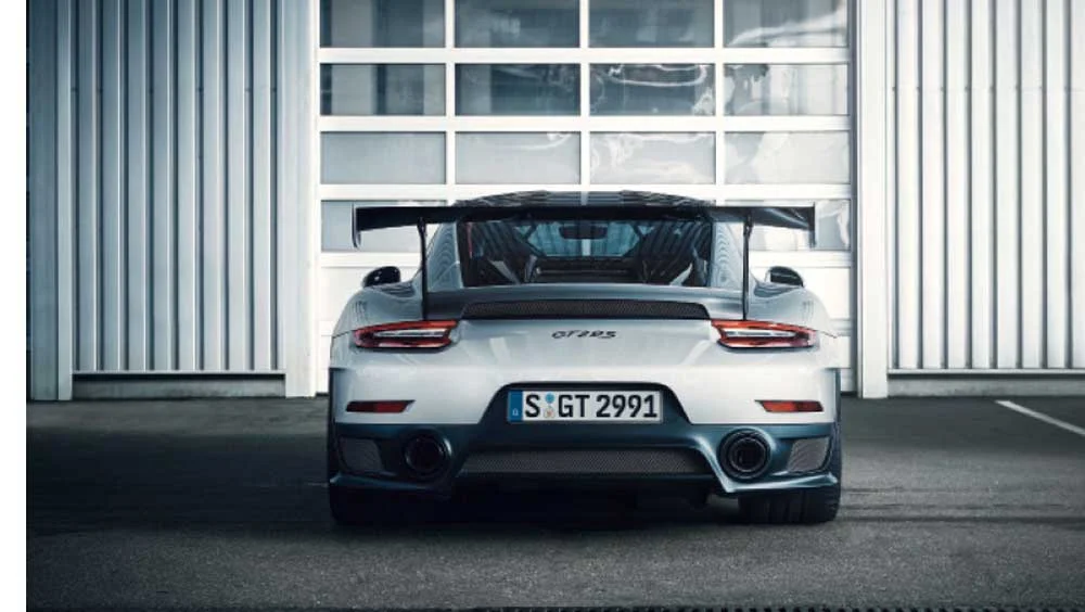 PORSCHE.jpg