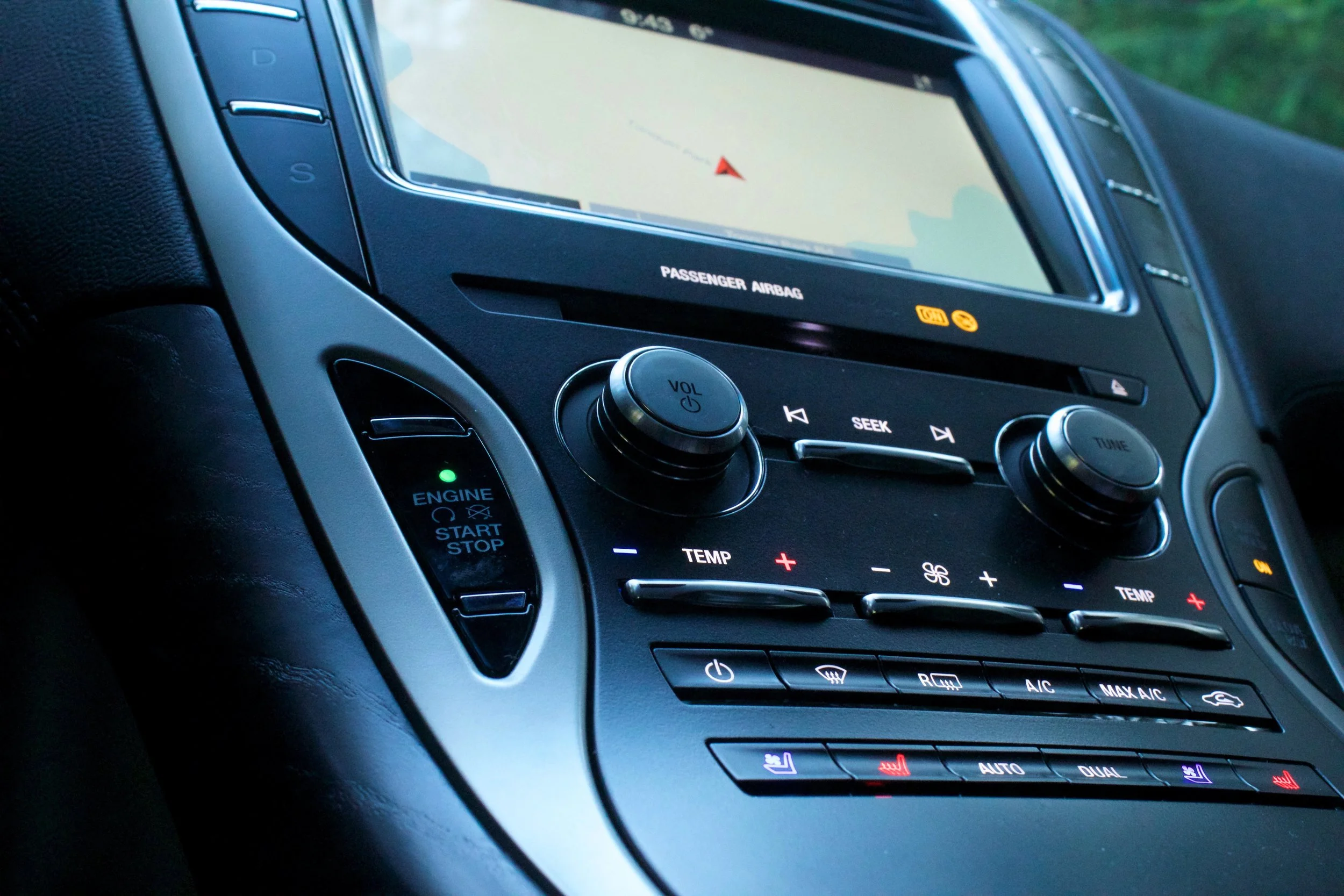 2019 Lincoln Nautilus interior