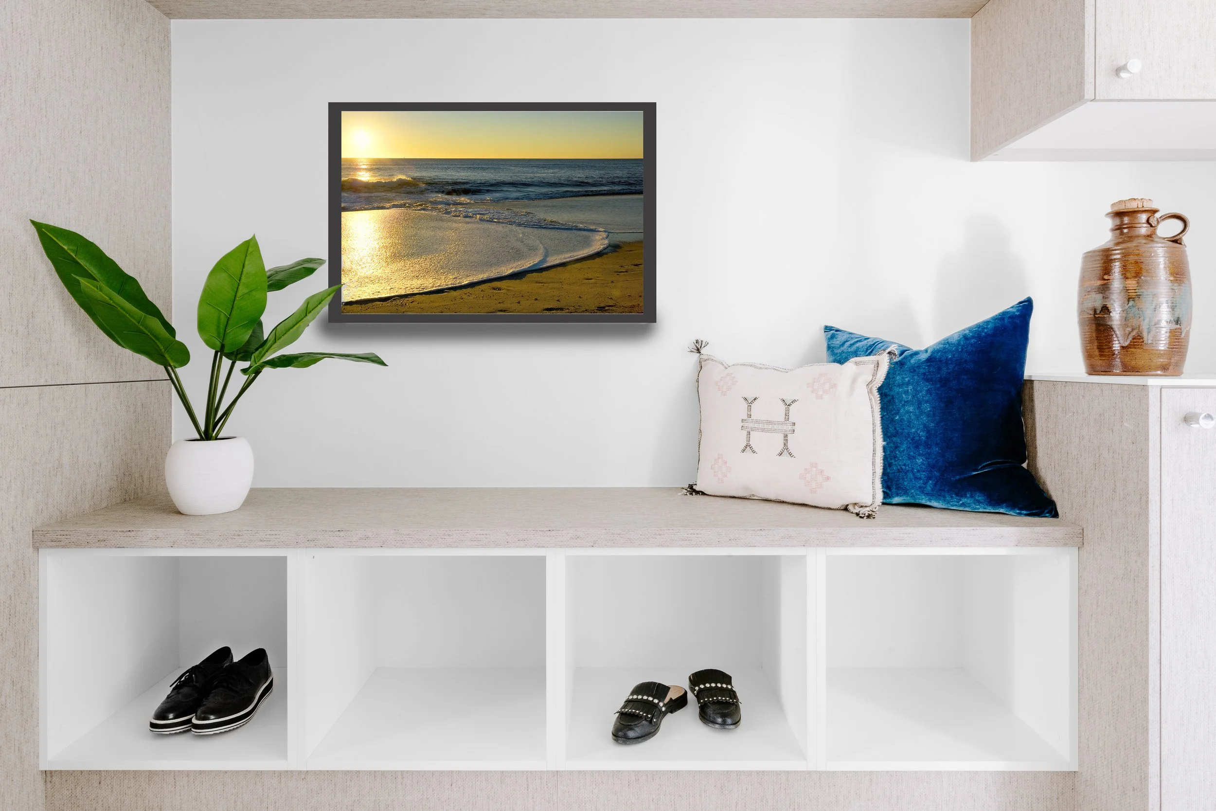 A simple sample of how the art could look in your house.