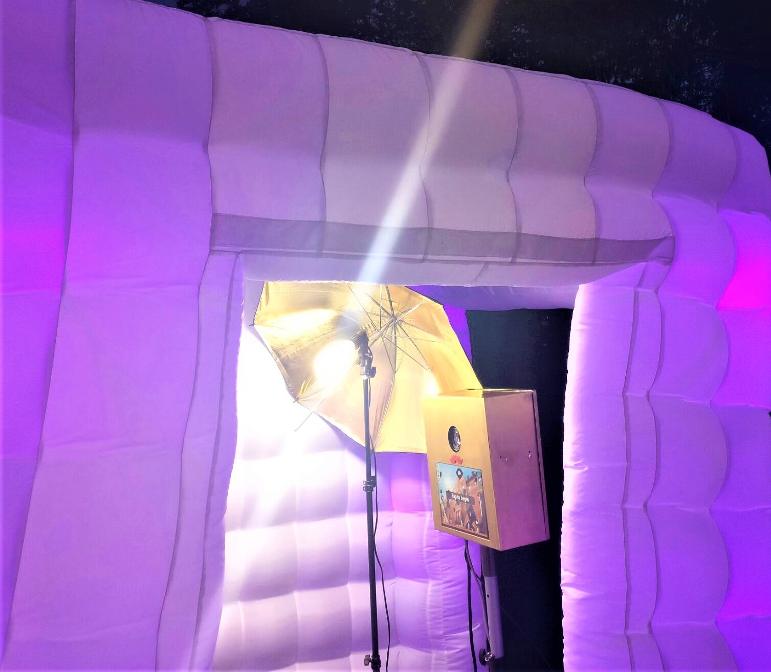 LED Enclosed Photo booth