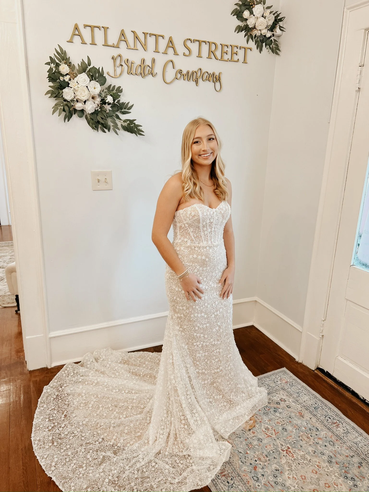 Strapless wedding dress