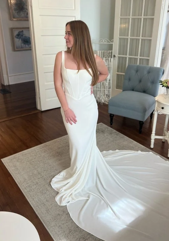 Fitted square neck wedding dress.jpg