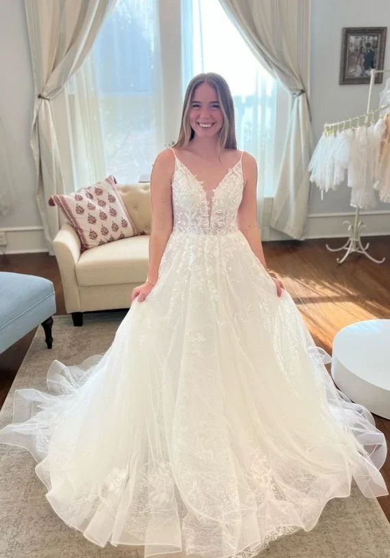 tulle a line wedding dress with v neck.jpg