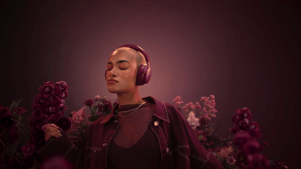 Bose_Deep Plum_GIF.gif