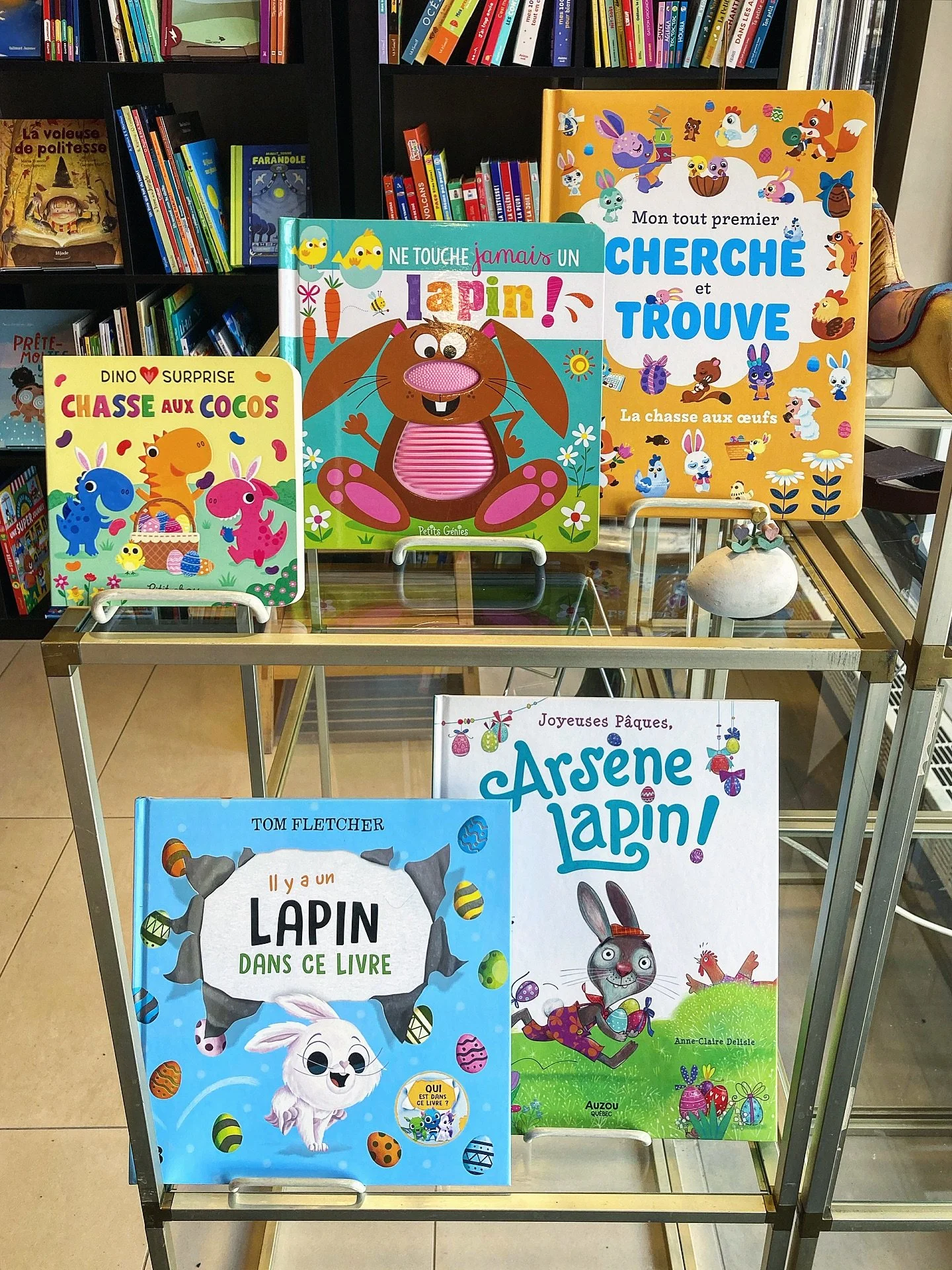 Joyeuses P&acirc;ques &agrave; tous! 🐣🐣

Profitez bien de cette longue fin de semaine pour prendre le temps de lire bien au chaud et pourquoi pas en lire un sur cette f&ecirc;te avec vos enfants/petits-enfants? 🤗

*&Agrave; noter que nous serons f