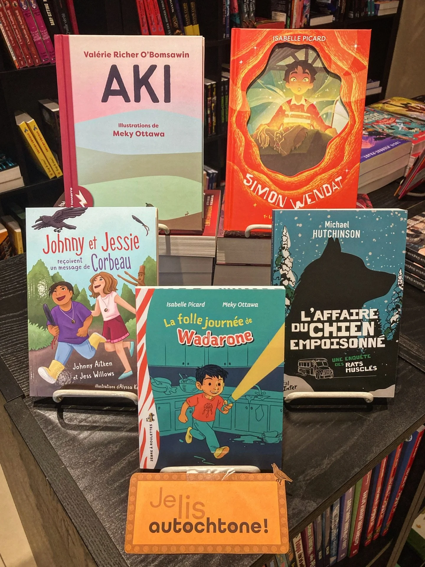 En Juin, je lis autochtone! 📖🧡

Une belle initiative de @jelisautochtone pour nous encourager &agrave; d&eacute;couvrir les auteur&bull;rice&bull;s autochtones en ce Mois national de l&rsquo;histoire autochtone! 🙌

Cette ann&eacute;e, c&rsquo;est 