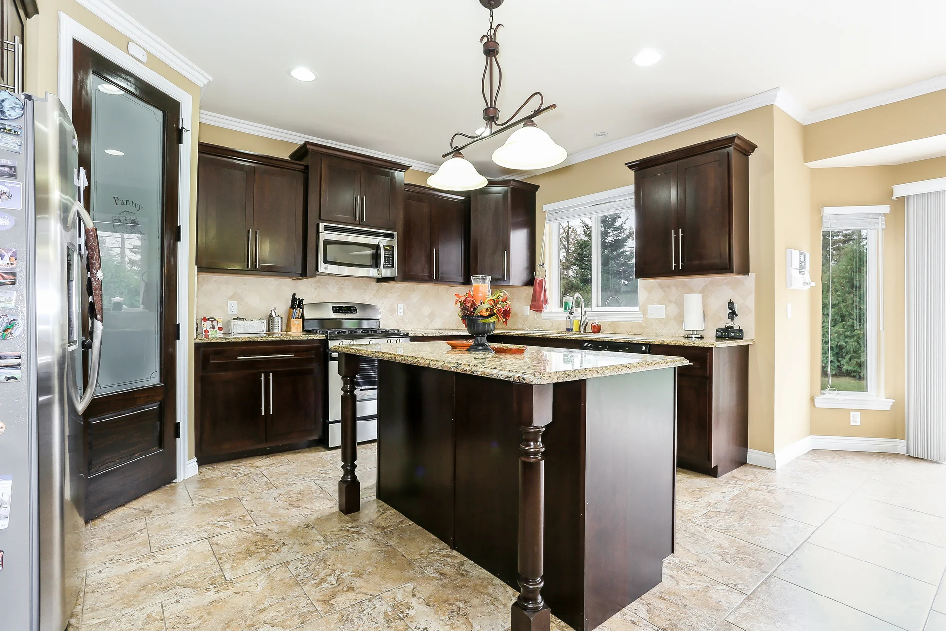015-Kitchen-5056069-medium.jpg