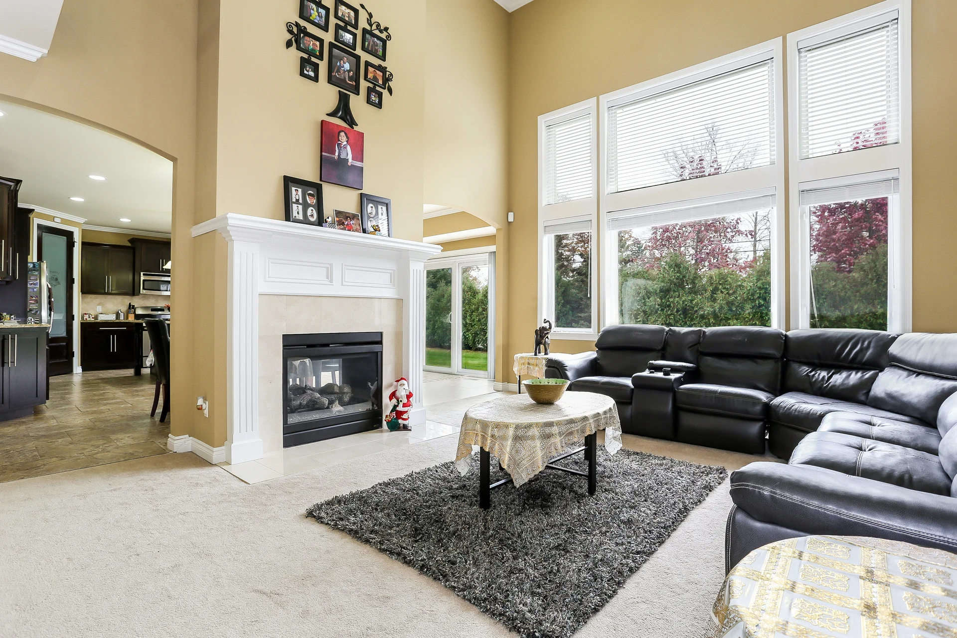 019-Family_Room-5056062-medium.jpg