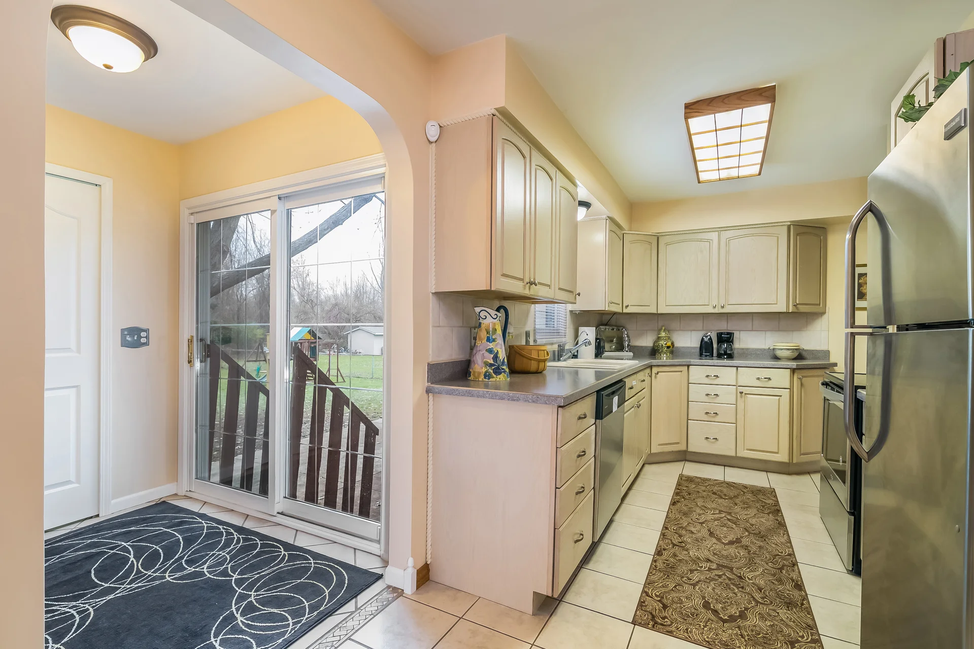010-Kitchen-5074760-medium.jpg