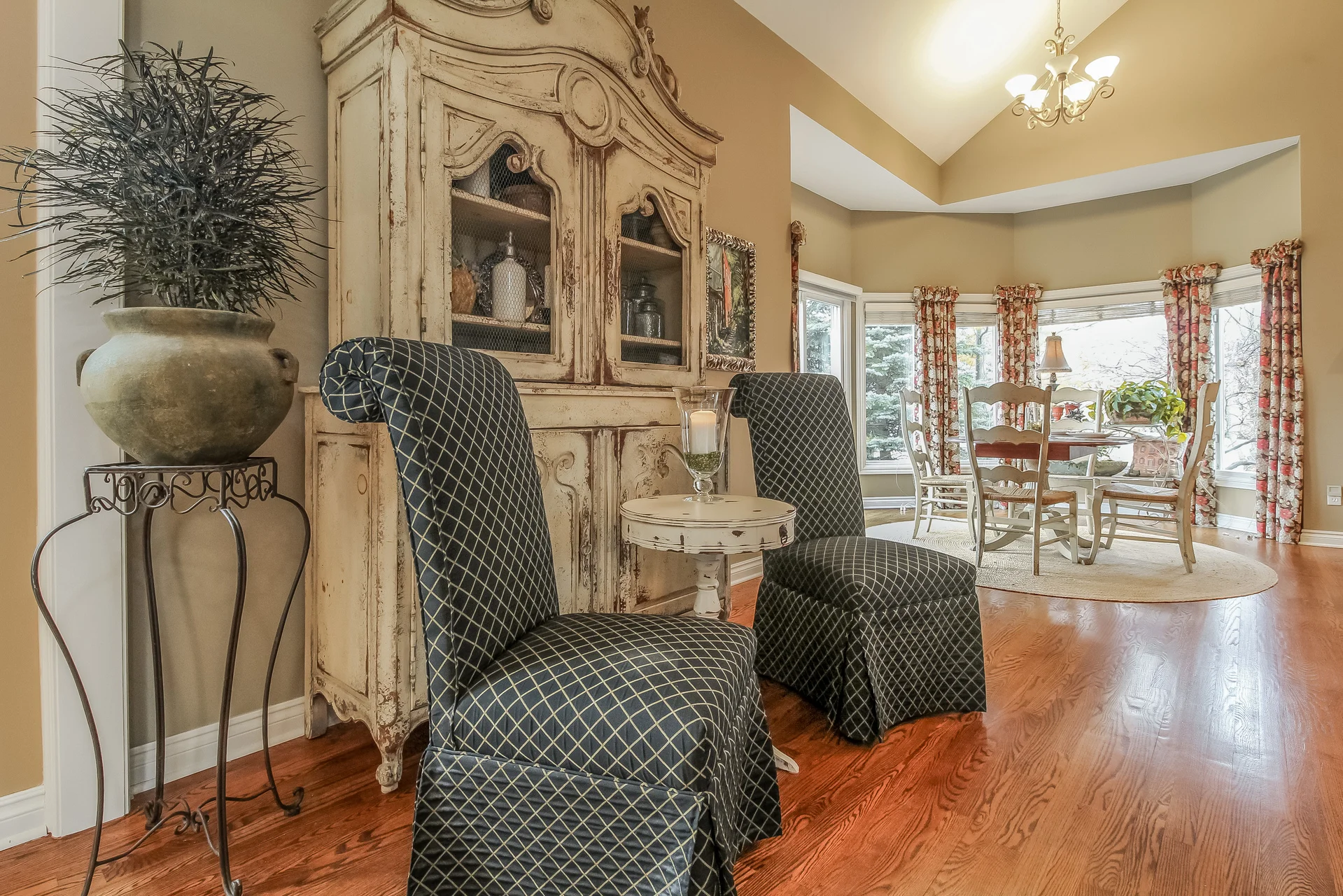 009-Great_Room-5442220-medium.jpg