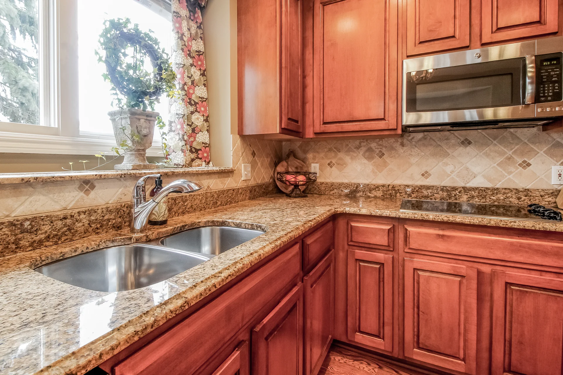 017-Kitchen-5442235-medium.jpg