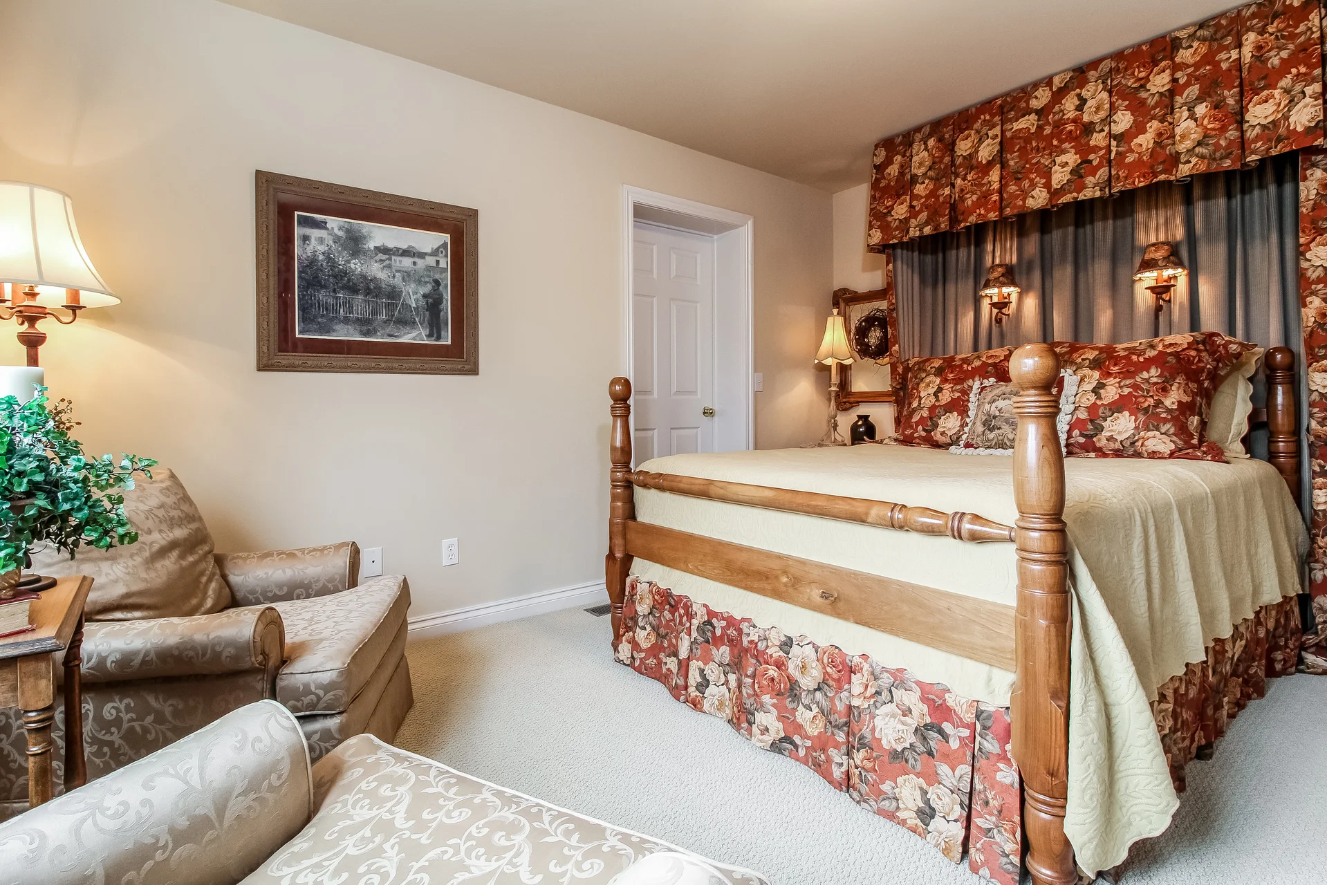 031-Bedroom-5442227-medium.jpg