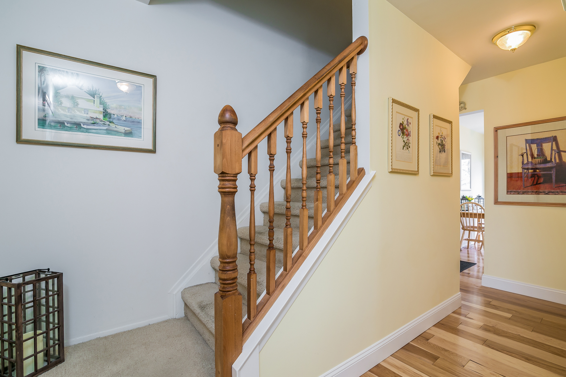 005-Foyer-5502765-medium.jpg
