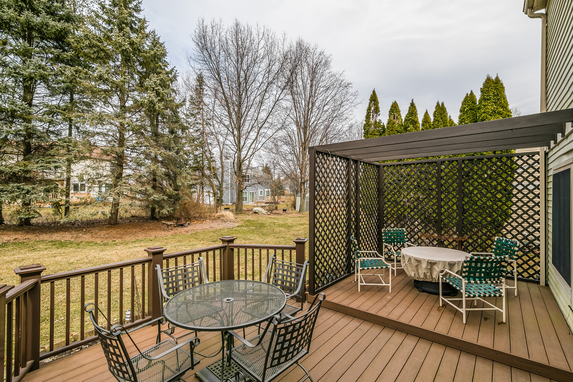 030-Deck-5502753-medium.jpg
