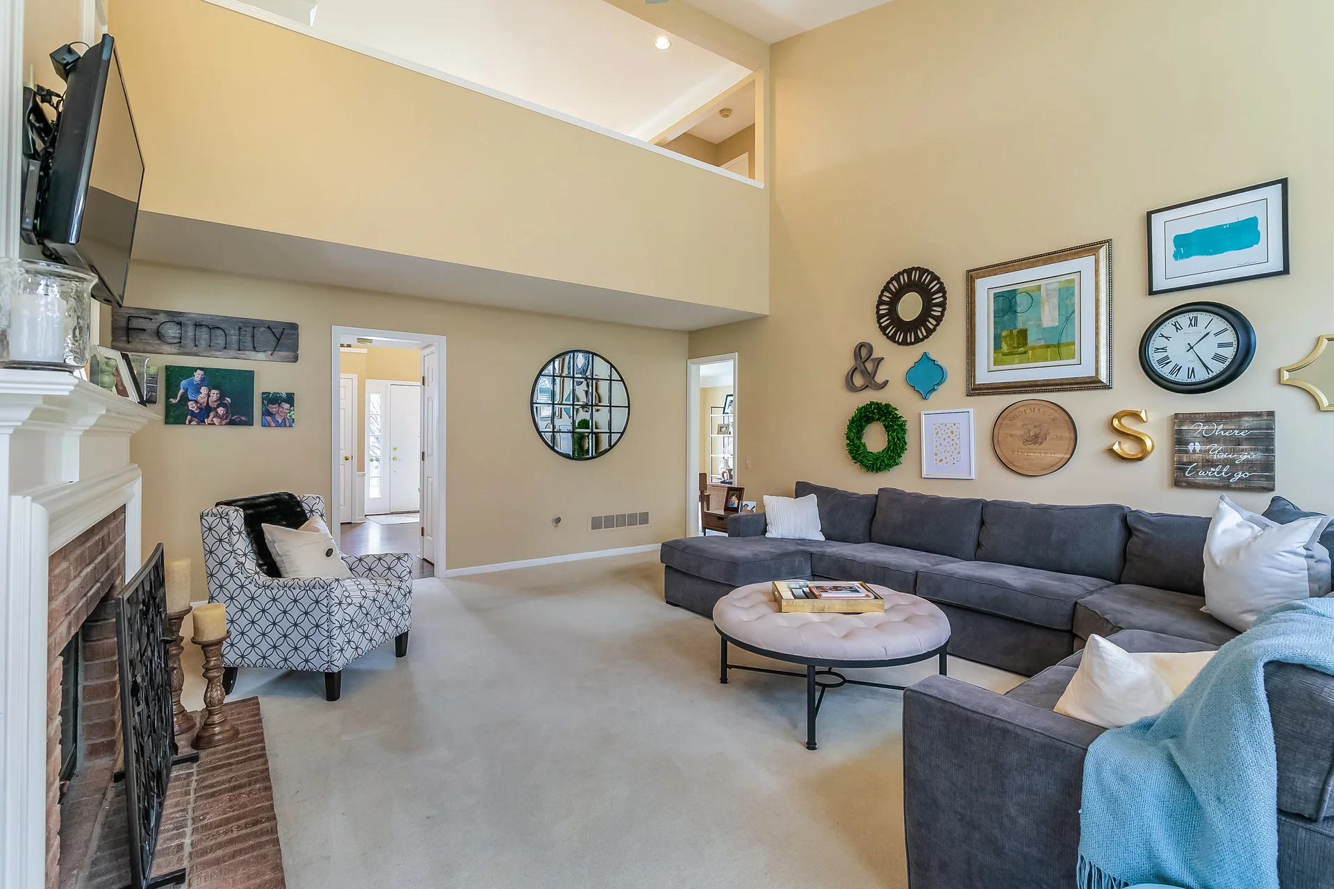 024-Family_Room-5604559-medium.jpg