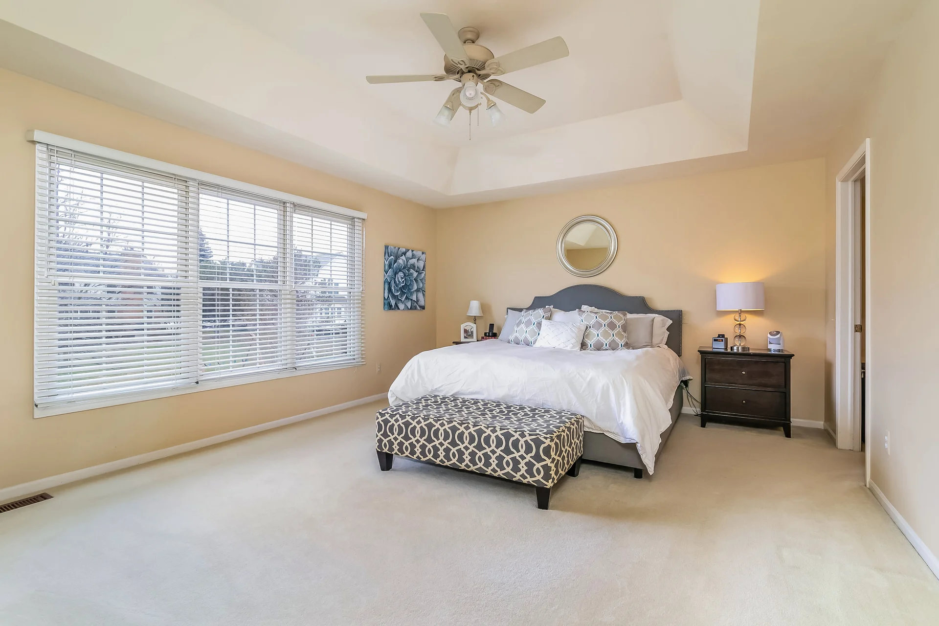 028-Master_Bedroom-5604569-medium.jpg