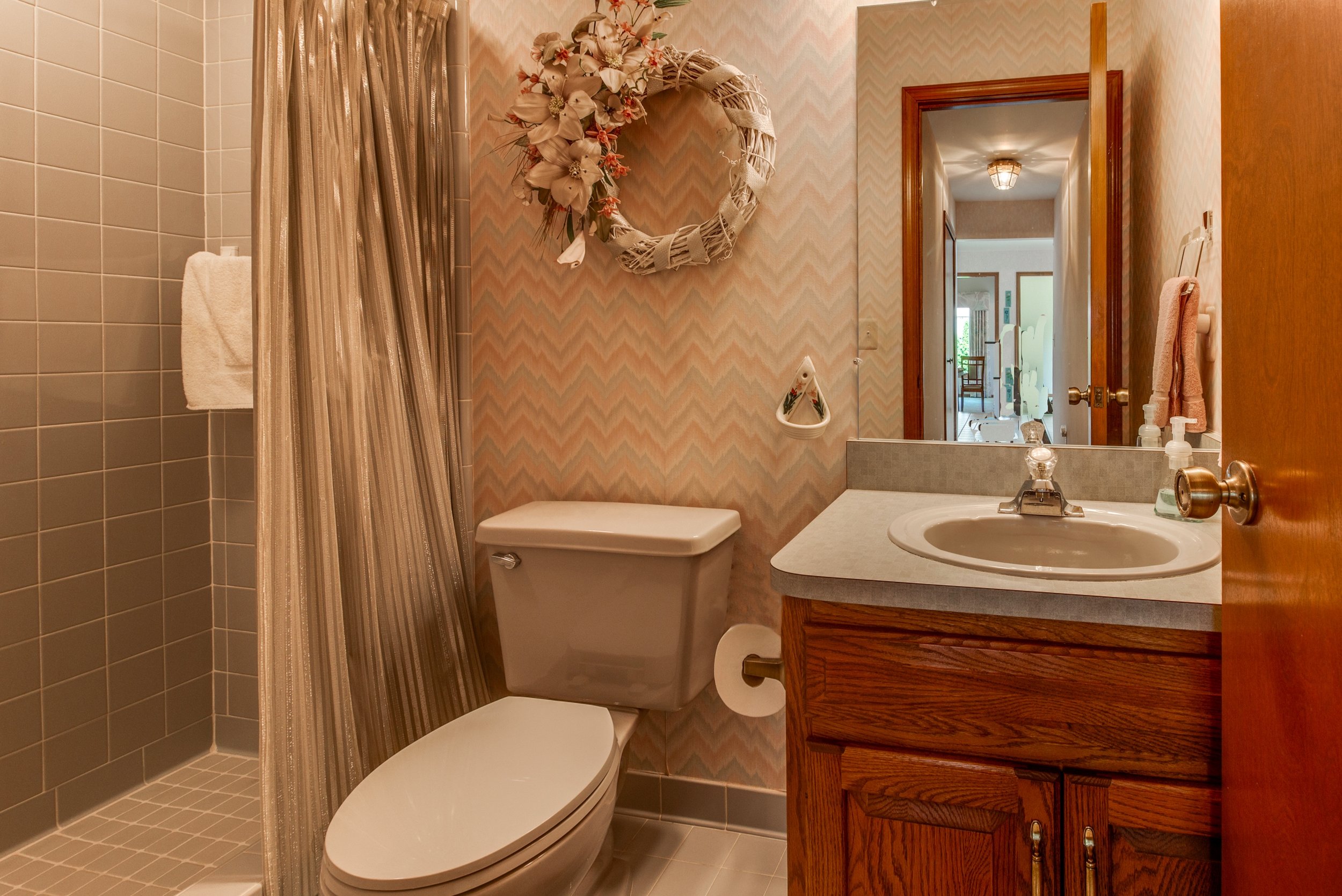 Interiors 23 mirror.jpg