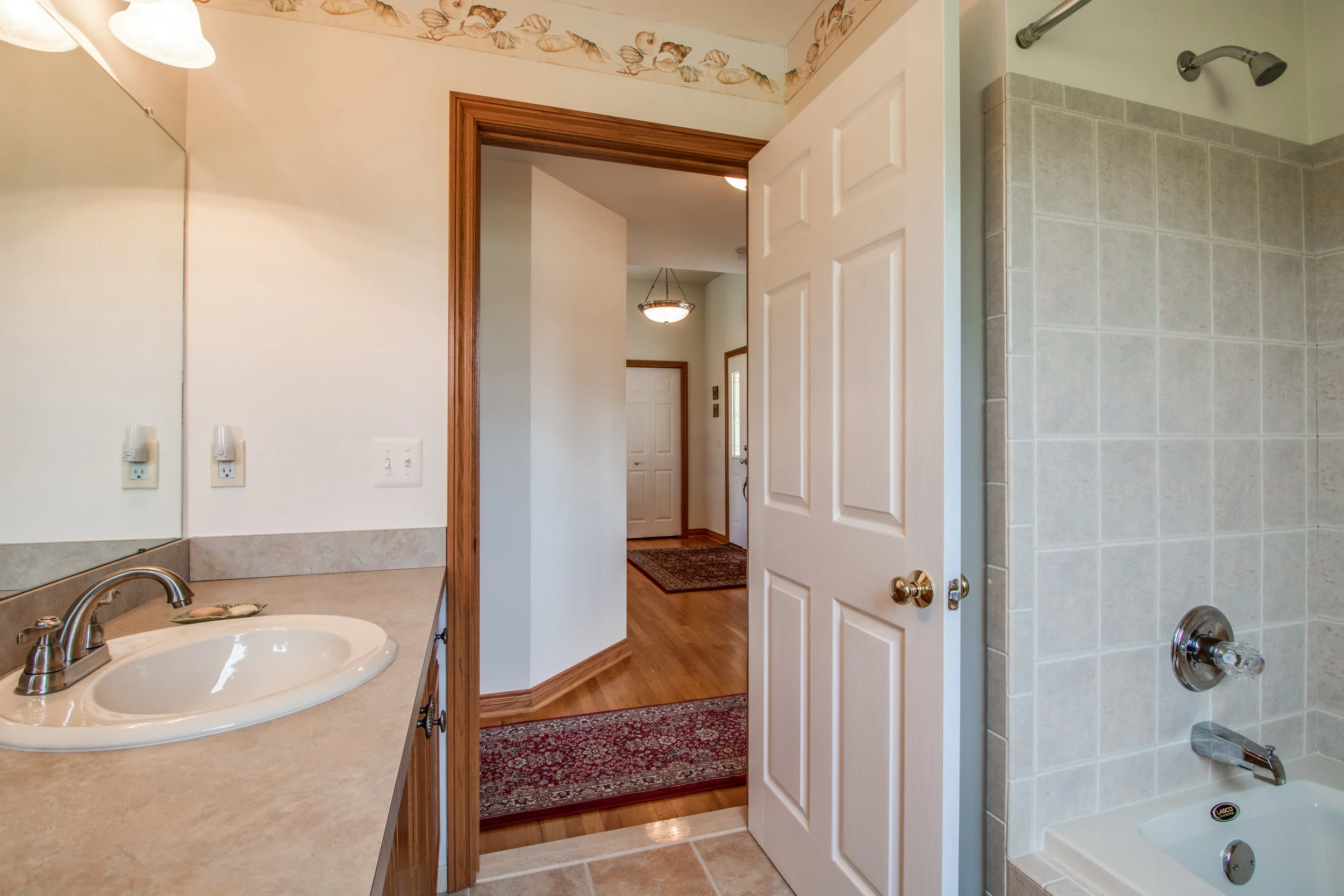 INTERIORS (9 of 33).jpg