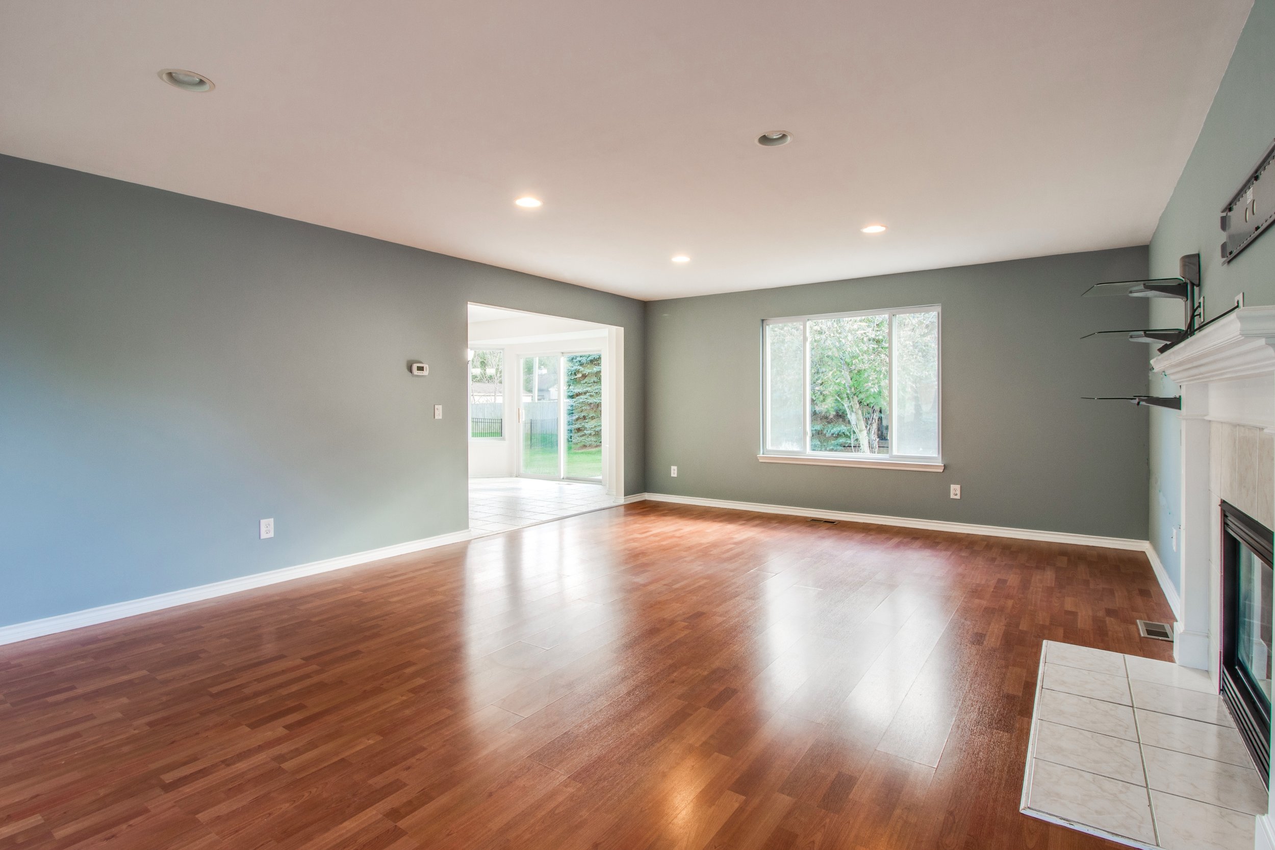 INTERIORS enhanced(6 of 40).jpg