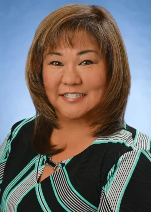 Lynn Ruth head shot.jpg