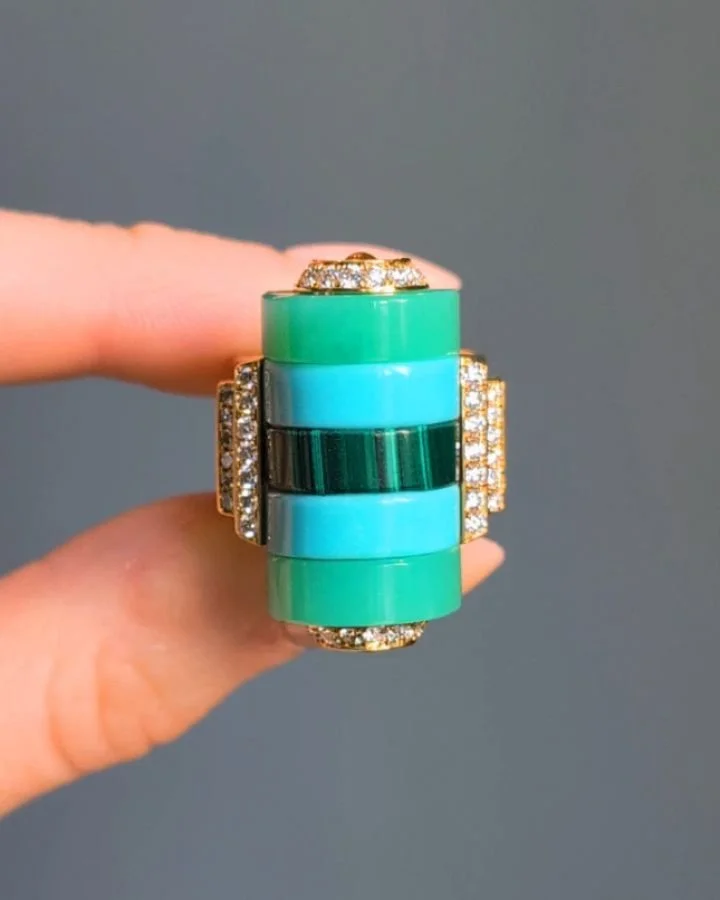 A carved turquoise and malachite 'Abacus' ring by Kia Schwan @kiaschwan, set in an 18k gold diamond and yellow sapphire mounting. Don't forget to stop by 4 Grigg St, on Saturday December 13th to meet and view Kia's collection.

Available @simomteakle