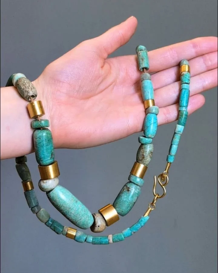 A 22kt gold and turquoise necklace by Loren Nicole @lorennicolejewelry, designed as a graduated single strand of antique vari-shaped turquoise with intermittent wide gold rondelles. Available @simonteaklejewelry #lorennicolejewelry #lorennicoleneckla
