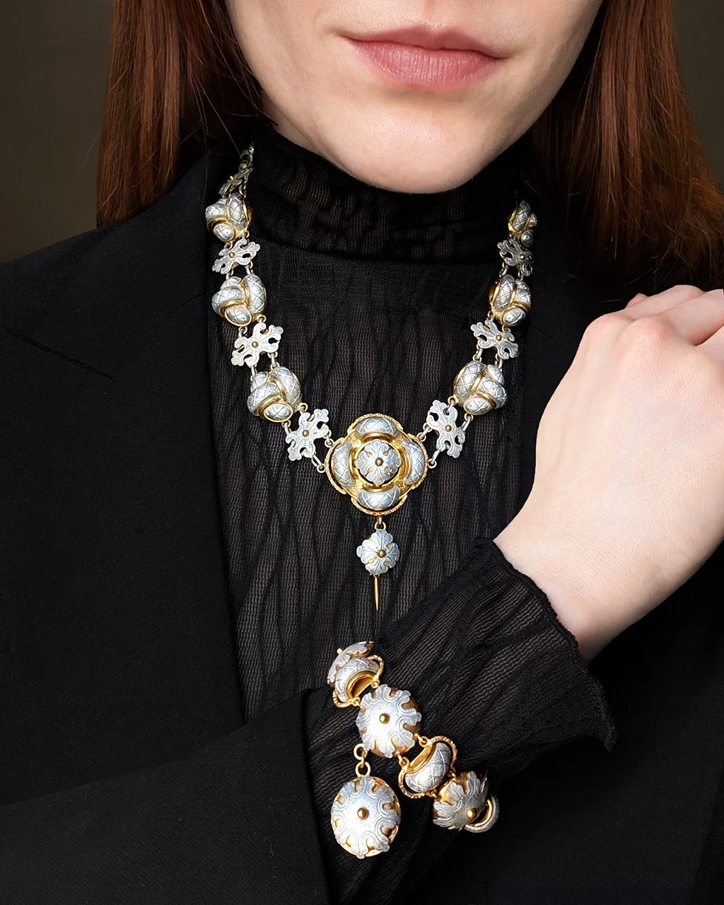 5450 - Aluminum Necklace Model Web.jpg