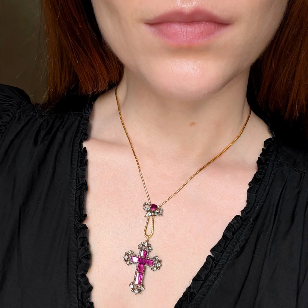 7424 - Antique Garnet Cross Pendant Model Web.jpg