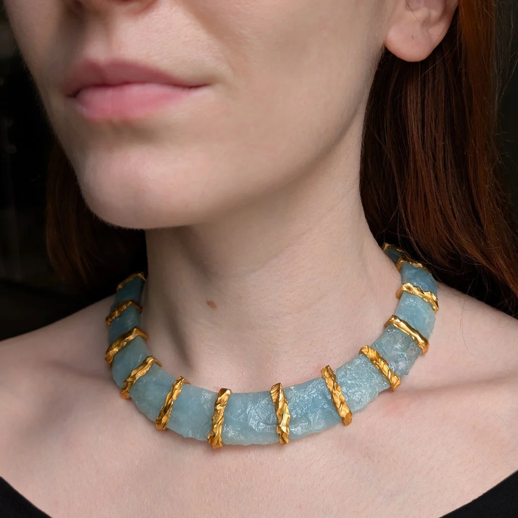7154 - Yvel Aquamarine Necklace Model.jpg