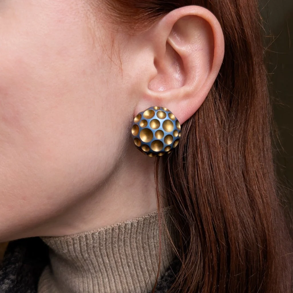 7249 - Hemmerle Dome Earrings Model.jpg