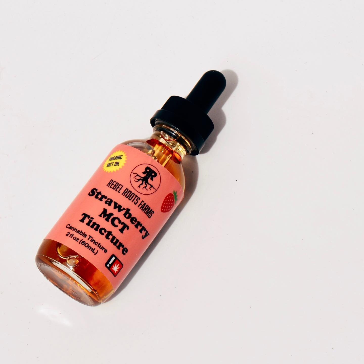 Our strawberry MCT tincture looking beautiful! Have you tried it yet?