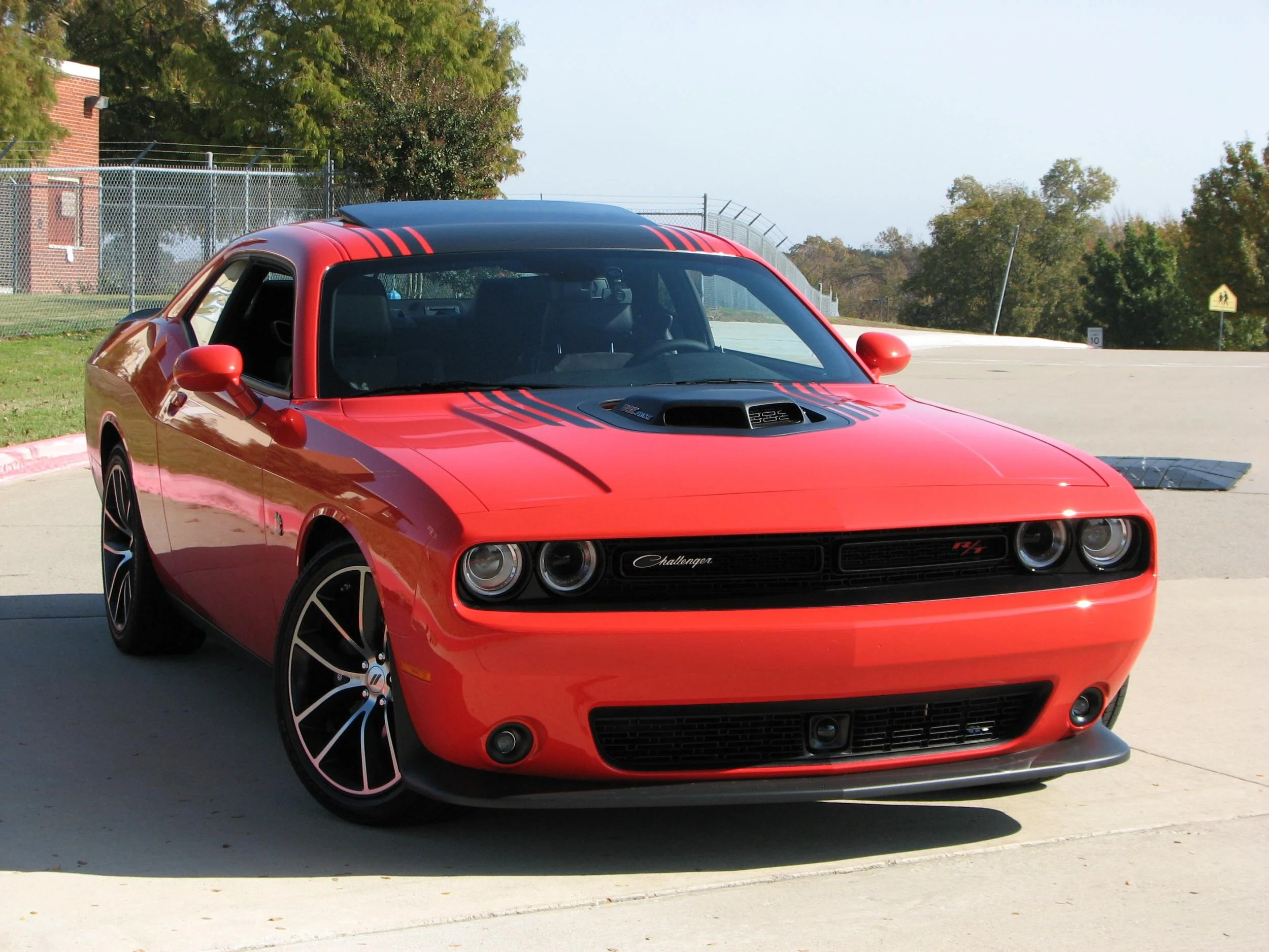 SOLD - 2017 Dodge Challenger R/T SHAKER - 392 Hemi Scat Pack, 8spd Auto, 9k miles!