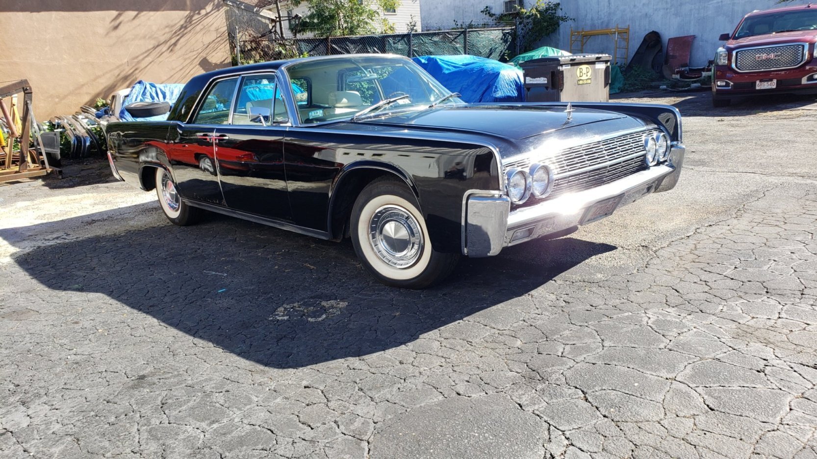 SOLD to TEXAS - 1962 Lincoln Continental - Suicide doors, good running car