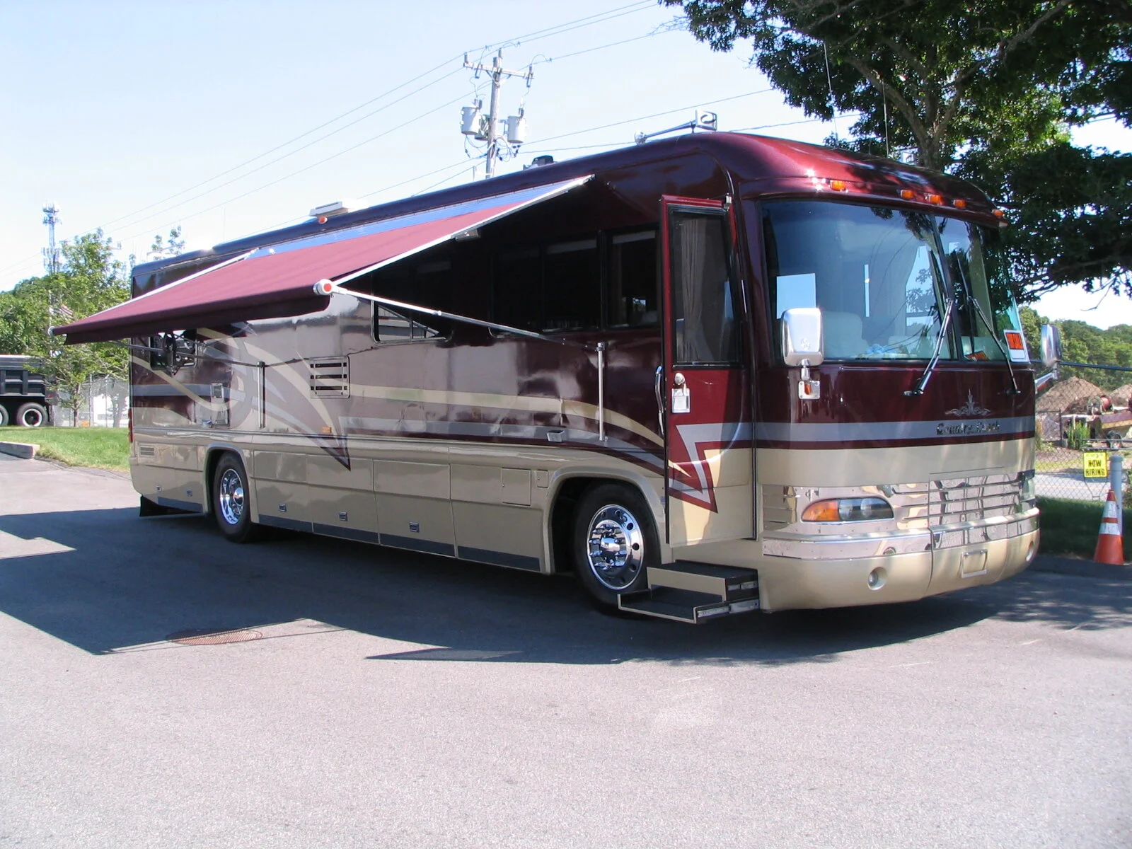 SOLD - 1999 Country Coach, Prevost, Cummins, Allison - 60k miles, fully restored.