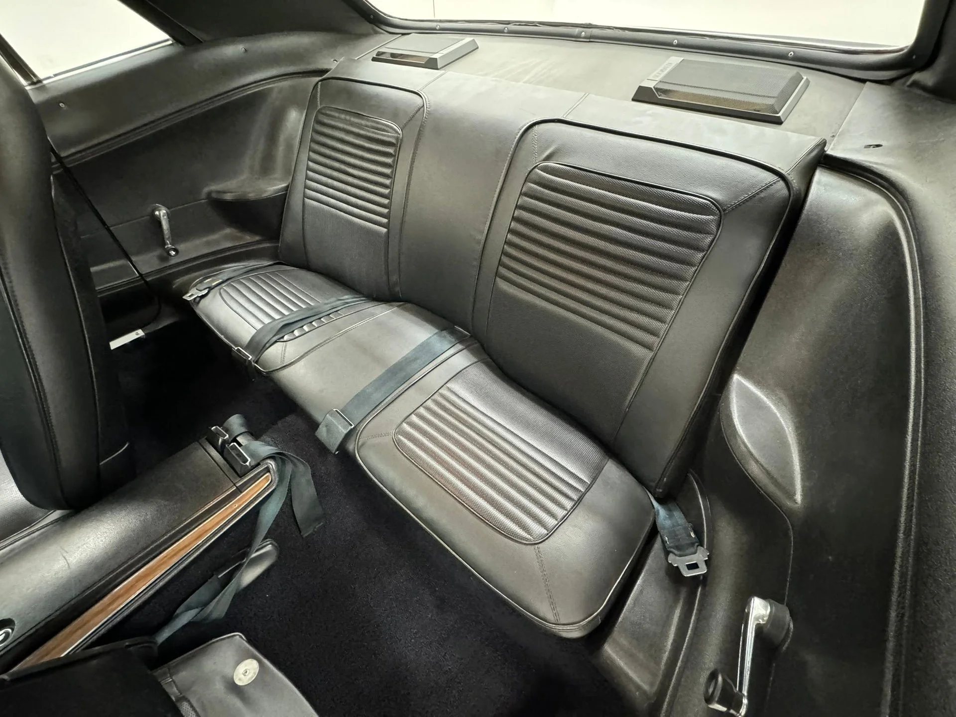 1970-plymouth-aar-cuda-hardtop (27).jfif