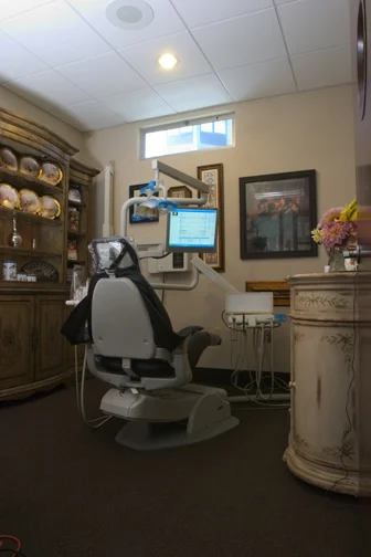 office_room2.gif