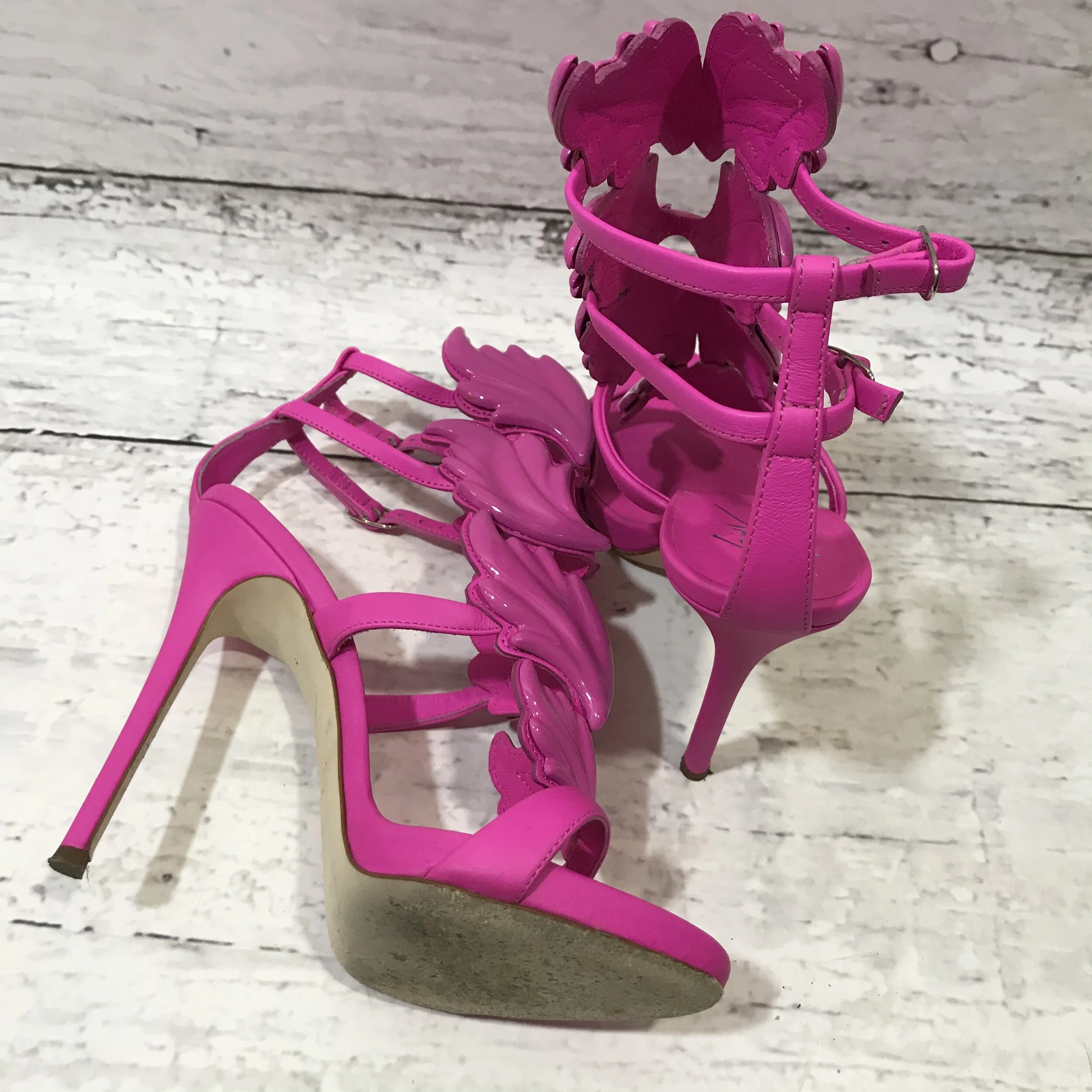 BE0C42DF-4604-427F-8006-A918D4B3E8F1