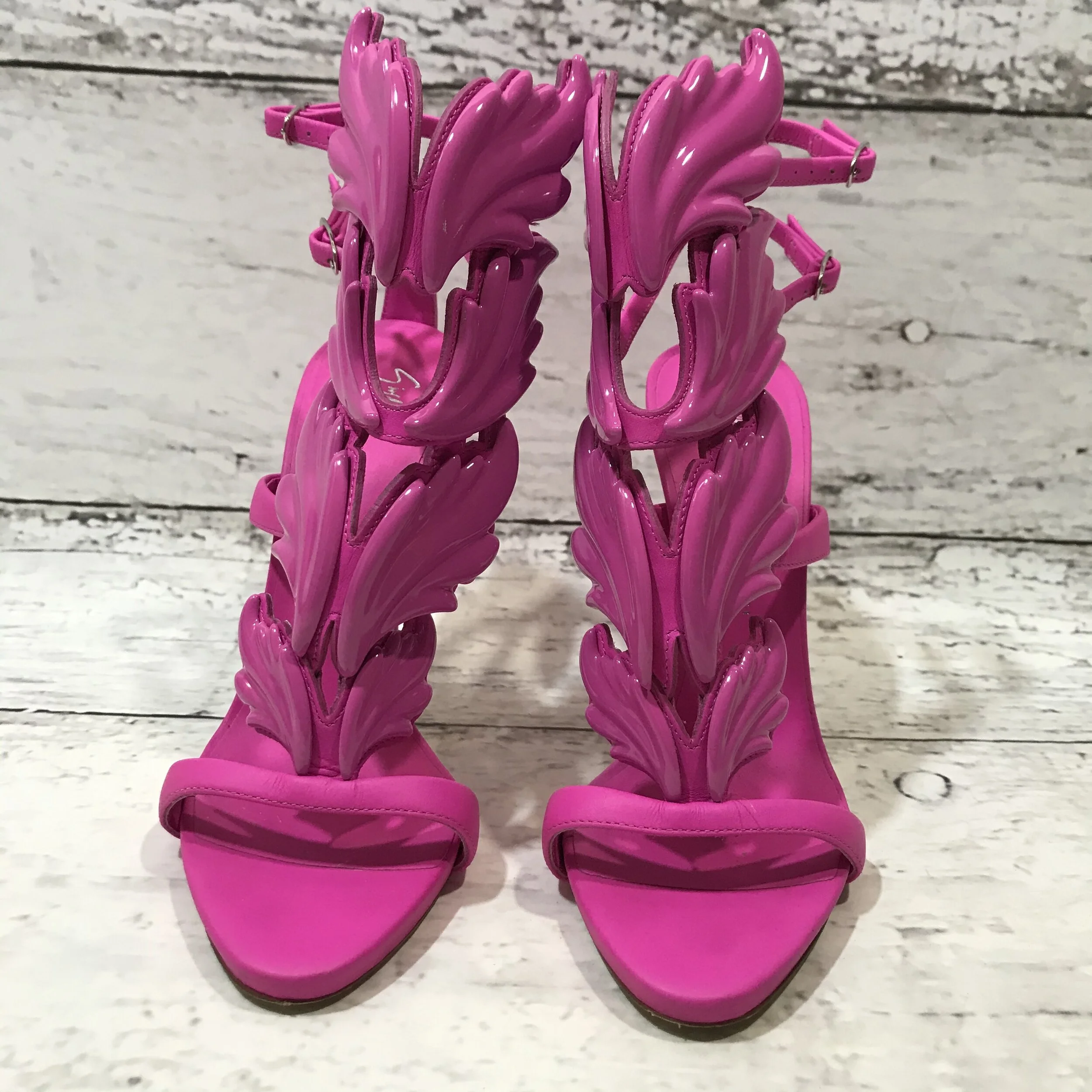 CD37A6A0-EE0F-45BF-8CD3-3CDDBE0F3C03