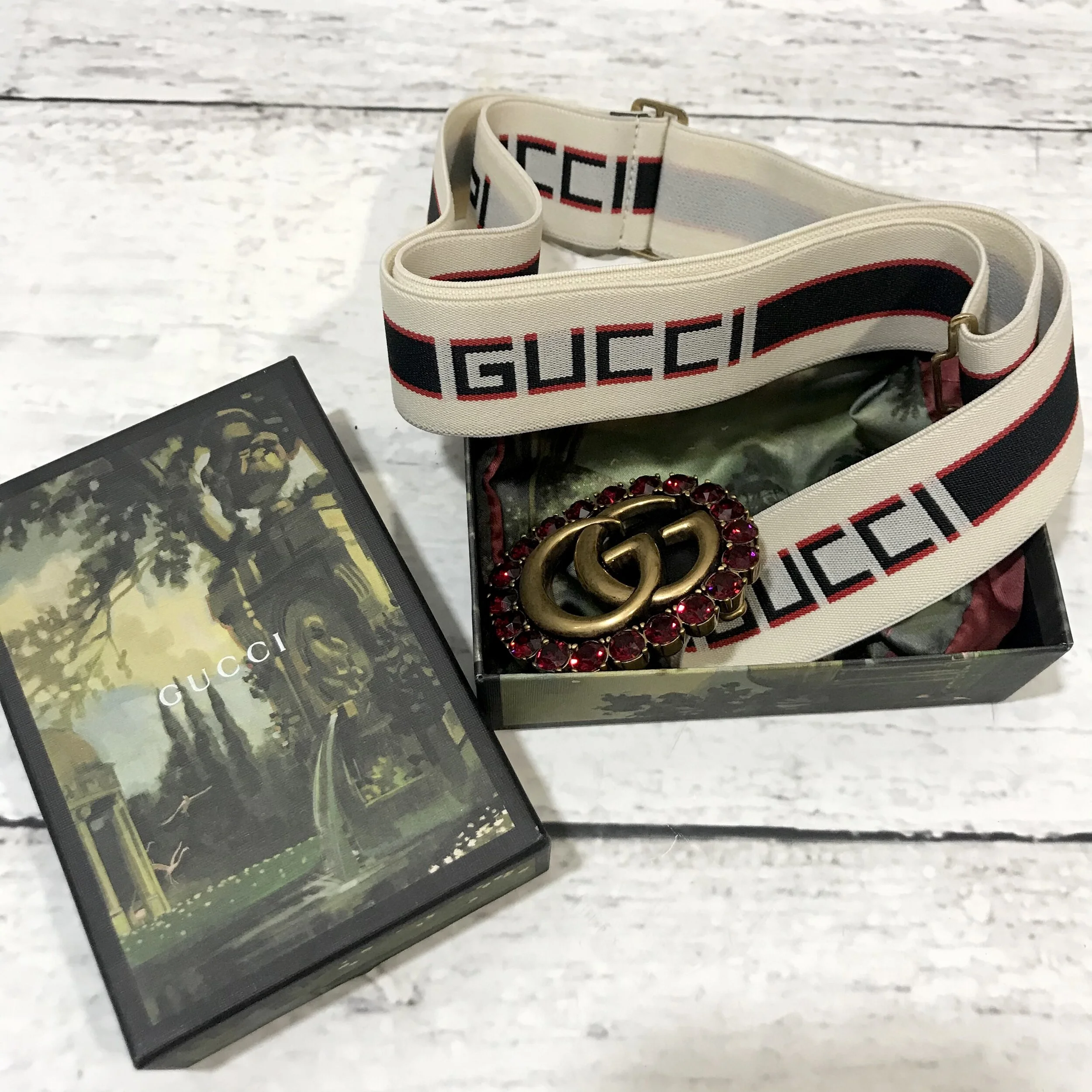 1001F8AB-9AC2-4526-AE2F-A717396FD838