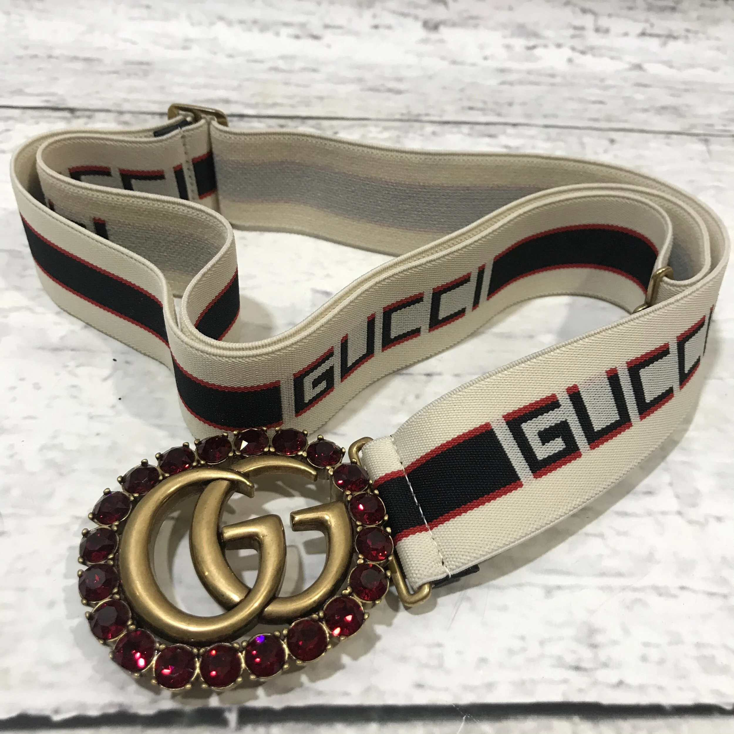 4A12266D-A711-4D87-8162-DCBAD8804D2D