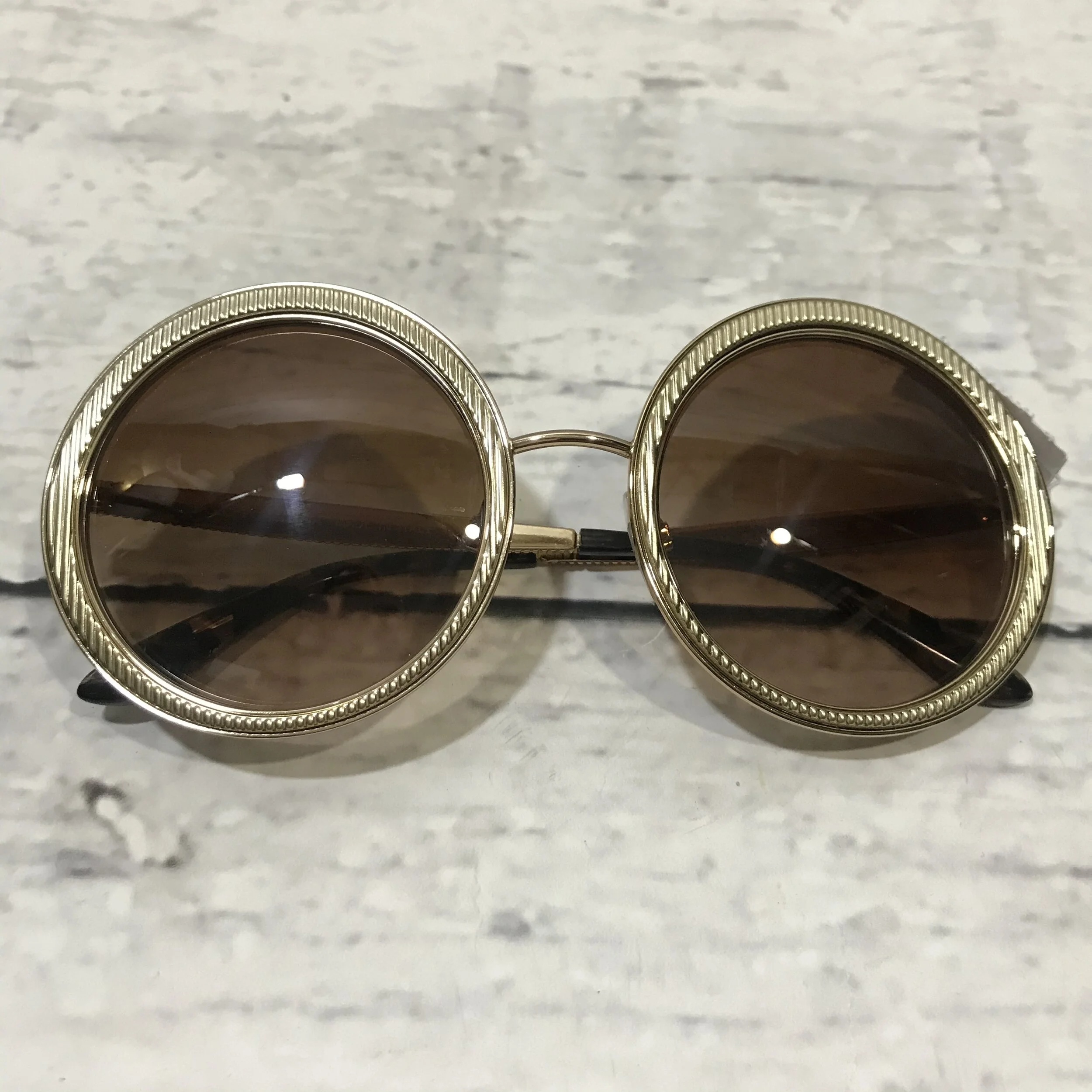 C5F8103E-4AC1-449A-9084-656078B48A91