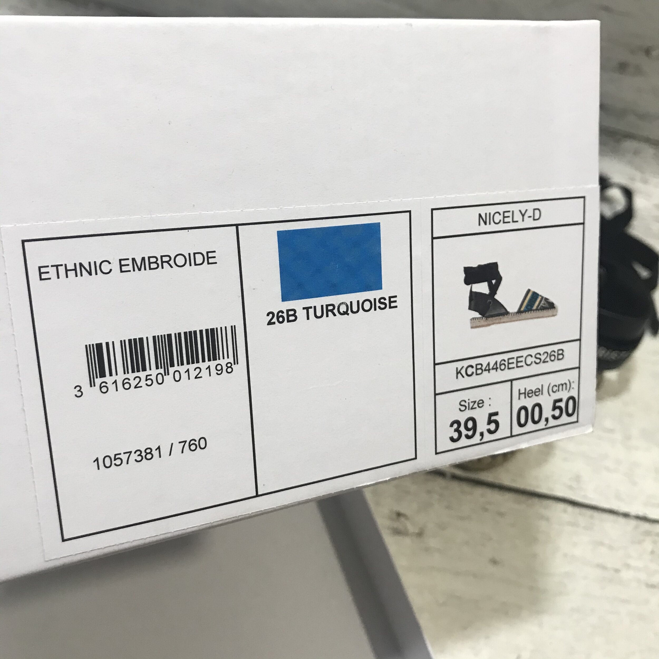 642B8567-6687-43B9-93FE-244016639AF7