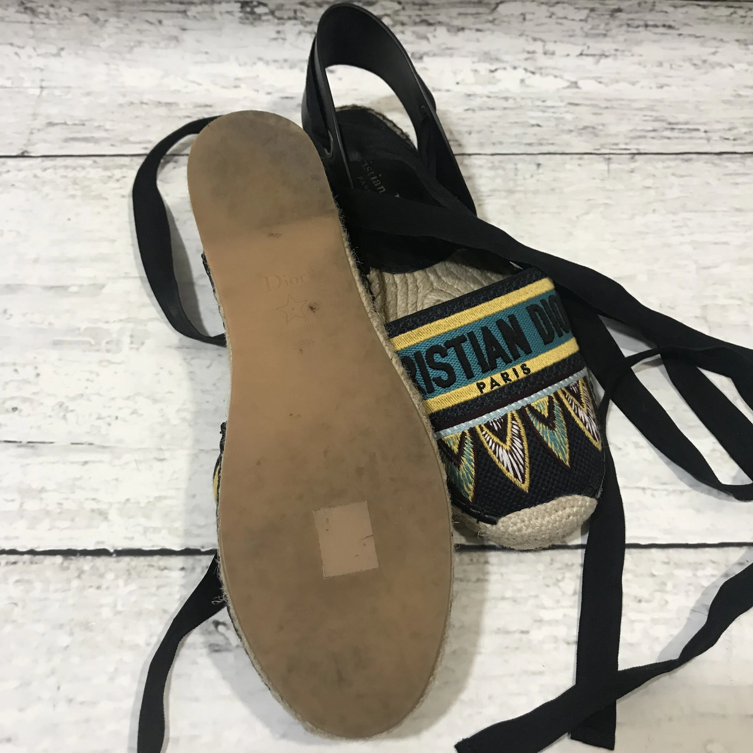 ECA47AF0-32BB-43B4-890D-A8FDFAD7D7B7