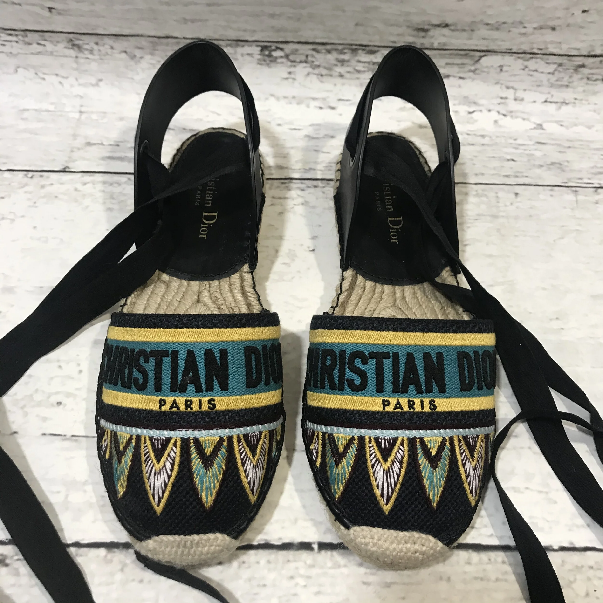 18B50EFF-10B1-4B4B-BF89-05DD4778F35B