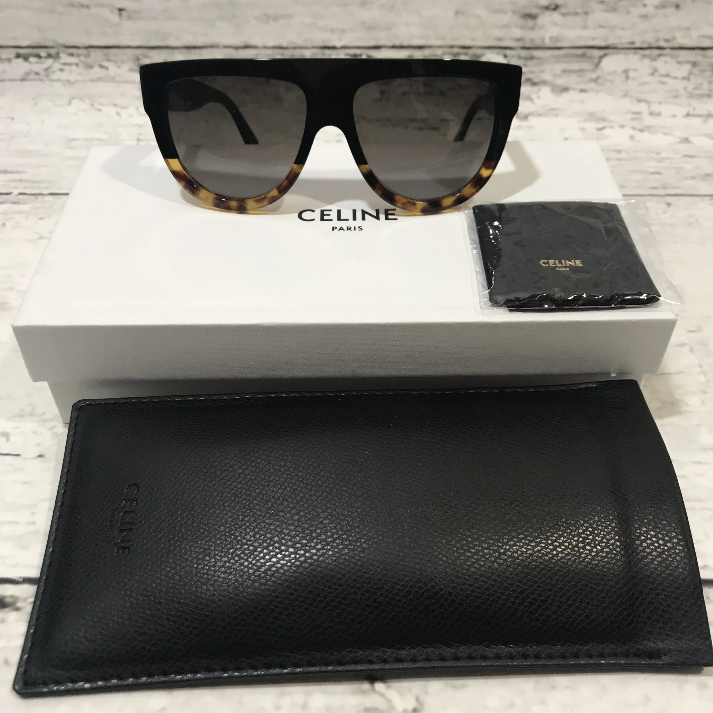 56A3FDE3-72AE-4C84-945E-AE5593FAA4ED