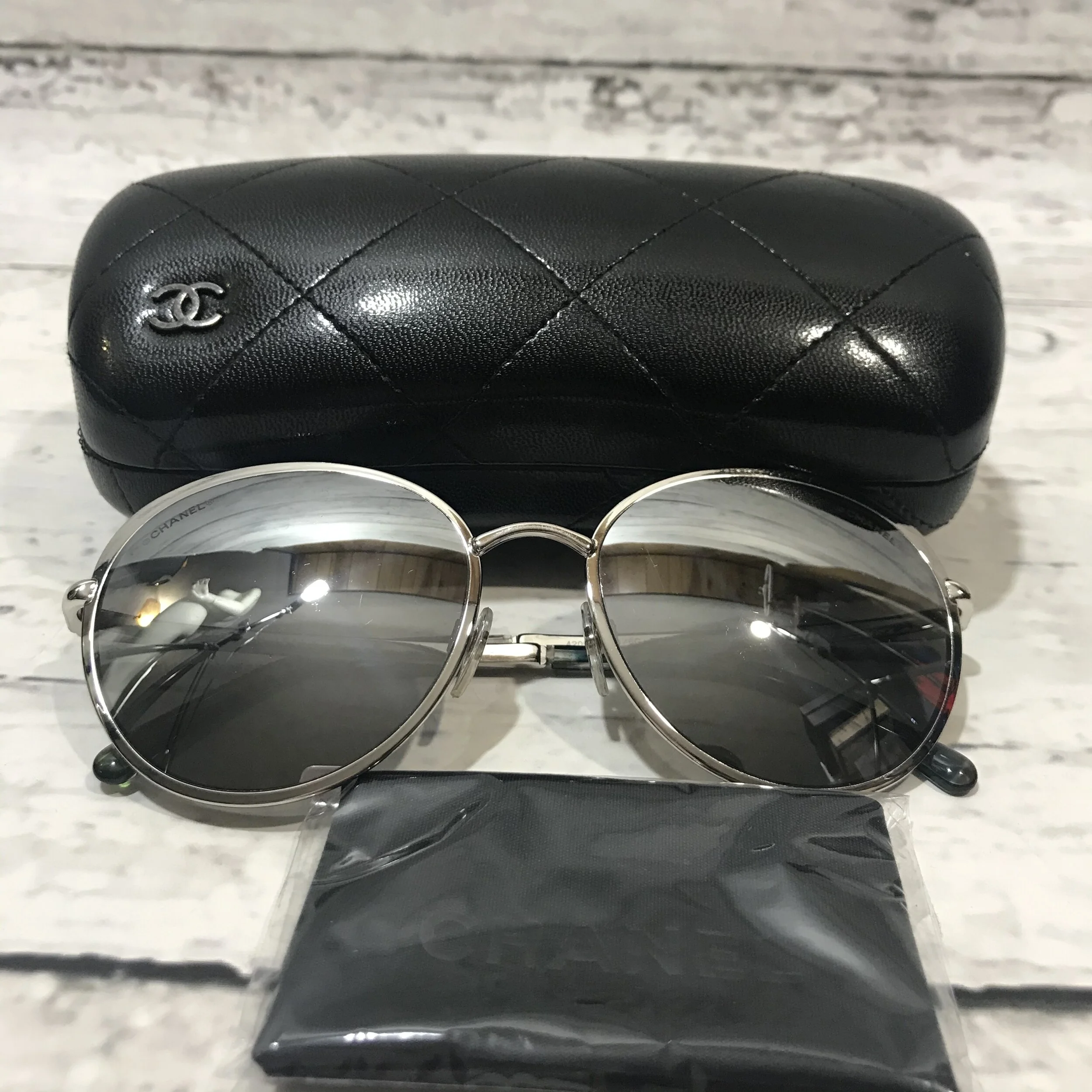 939E5E92-B65E-4E8D-B77A-98715F151CAA